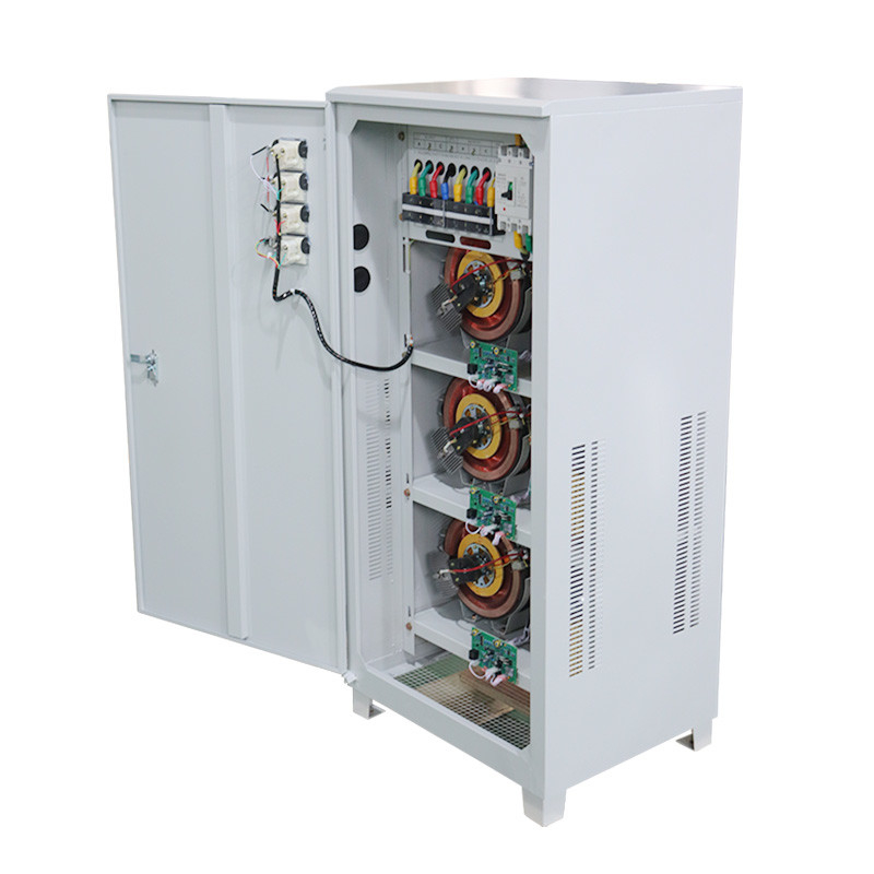 Driefasige spanningsstabilisator 80KVA 80KW Automatische spanningsregelaar en stabilisator voor industrieel gebruik