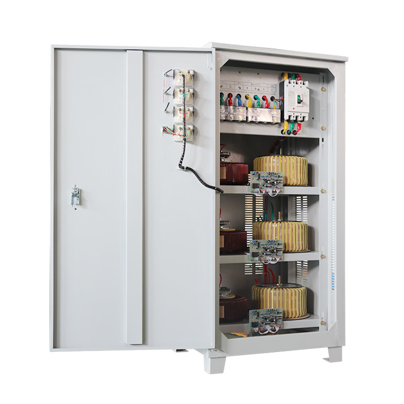 40KVA Driefasige industriële spanningsstabilisator AC Power Servo Automatische spanningsregulator 380V 400V 415V 480V