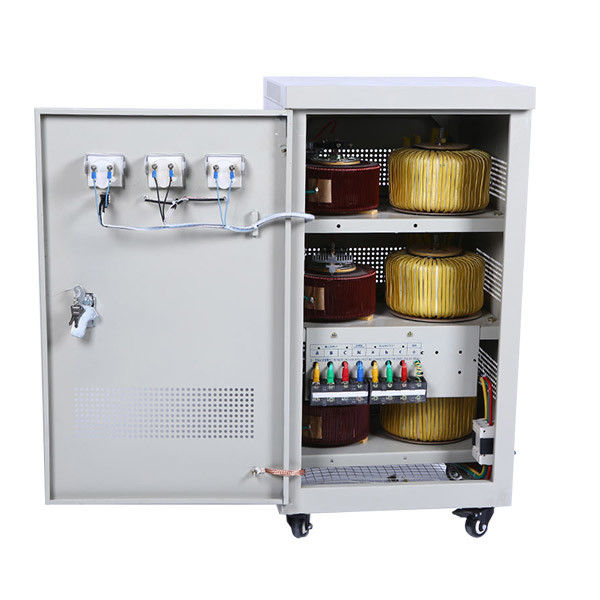 50Hz 60Hz 3 de Stabilisator 30kva 420V van het Fasevoltage met Analoge Metersvertoning