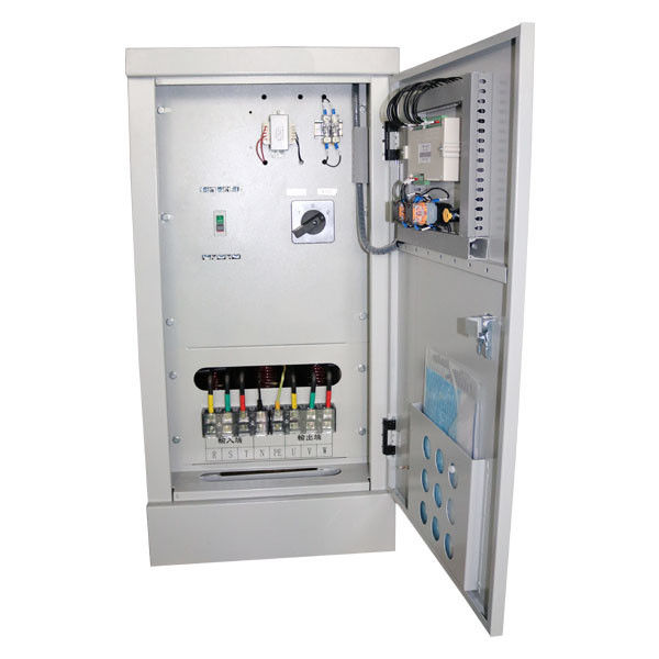 100KVA 50Hz 60Hz 3 van de de Stabilisator Hoge Output van het Fasevoltage het Voltagenauwkeurigheid